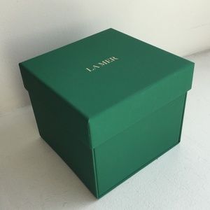 NEW - La Mer Gift Box Small 4.75" x 4.75" x 4" - Green